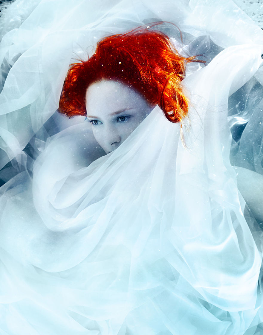 This Photographer Creates Magic Underwater With His “Fire In The Sky” Series This Photographer Creates Magic Underwater With His “Fire In The Sky” Series