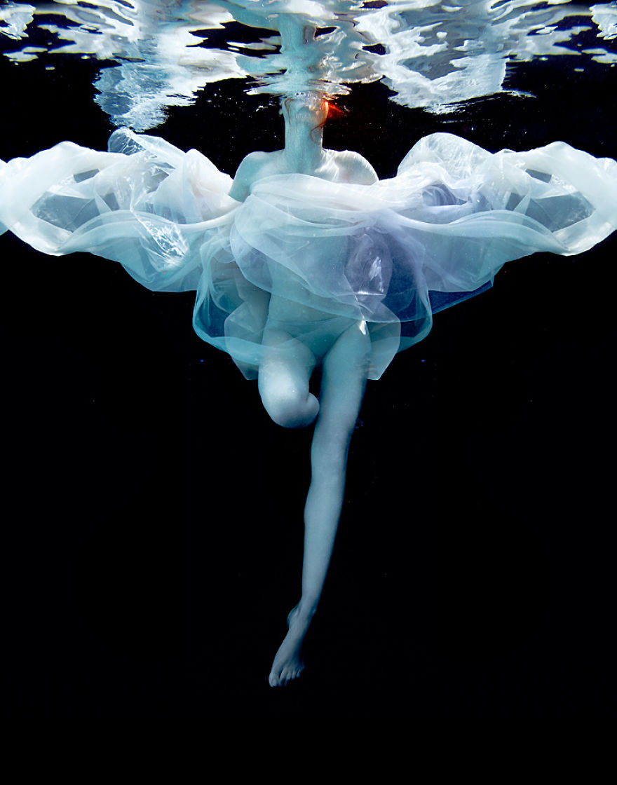 This Photographer Creates Magic Underwater With His “Fire In The Sky” Series This Photographer Creates Magic Underwater With His “Fire In The Sky” Series