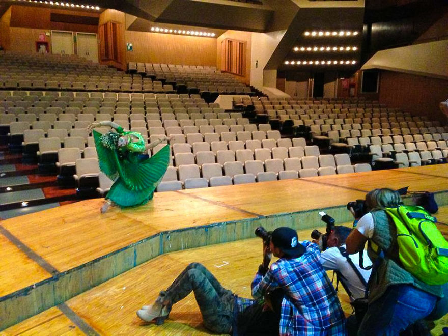 Around The World In 40 Pictures With Cirque Du Soleil Dancer Tara Pandeya Around The World In 40 Pictures With Cirque Du Soleil Dancer Tara Pandeya