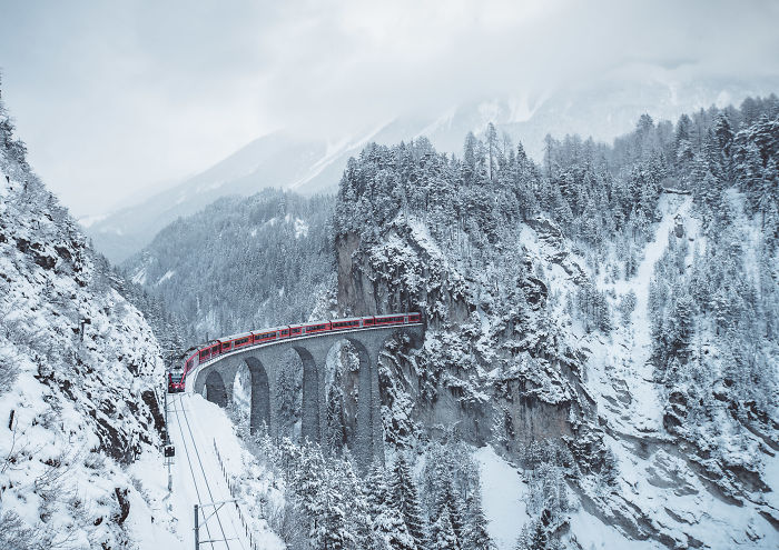 I Woke Up At 5am To Capture A Train Crossing The Landwasser Viaduc, Switzerland I Woke Up At 5am To Capture A Train Crossing The Landwasser Viaduc, Switzerland