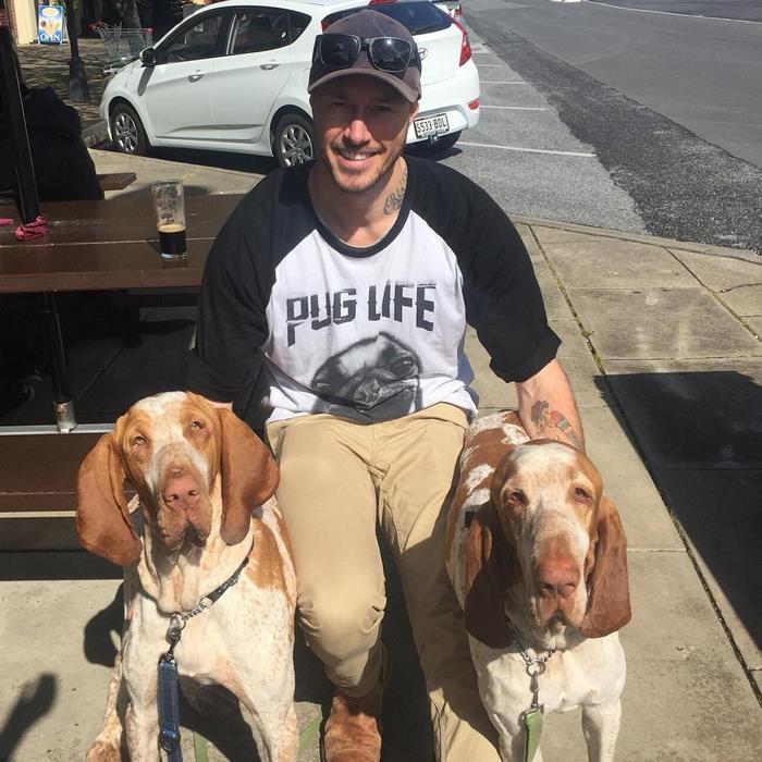 This “Crazy Dog Lady Man” Is On A Mission To Rescue Every Dog In The World This “Crazy Dog Lady Man” Is On A Mission To Rescue Every Dog In The World