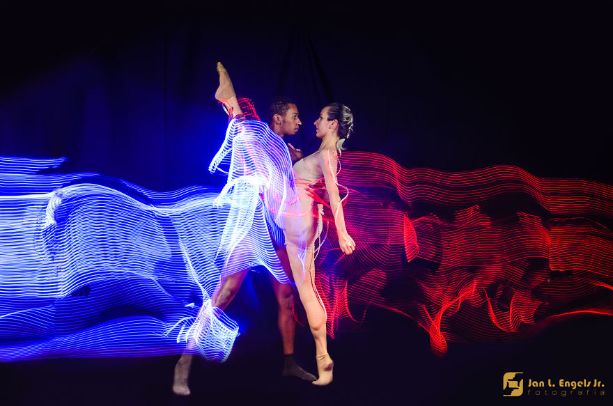 Balled Project: I Show The Movement Of Ballet Dancers With Long Exposure Photography Balled Project: I Show The Movement Of Ballet Dancers With Long Exposure Photography