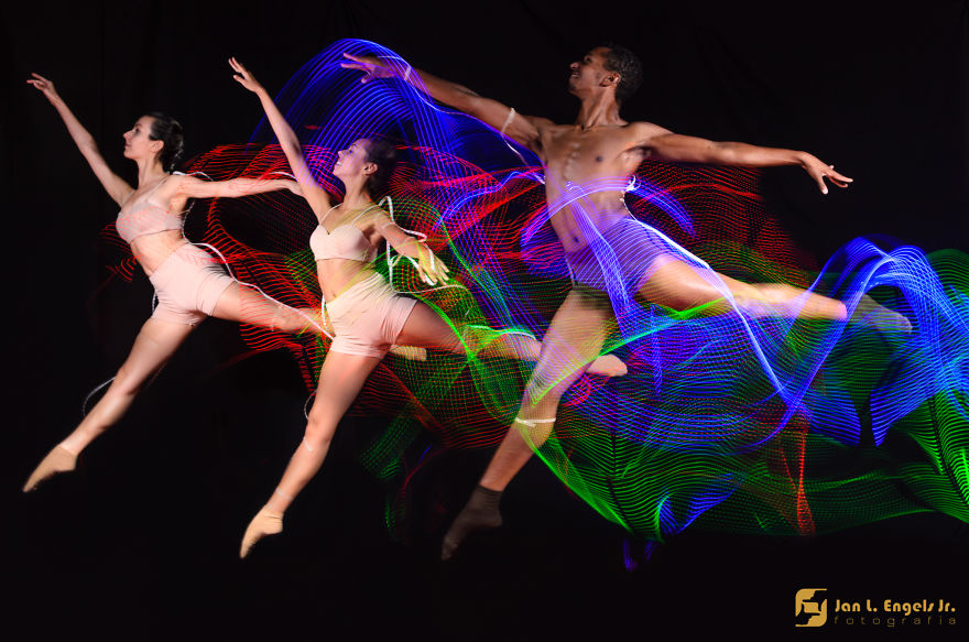 Balled Project: I Show The Movement Of Ballet Dancers With Long Exposure Photography Balled Project: I Show The Movement Of Ballet Dancers With Long Exposure Photography