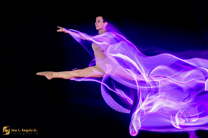 Balled Project: I Show The Movement Of Ballet Dancers With Long Exposure Photography Balled Project: I Show The Movement Of Ballet Dancers With Long Exposure Photography