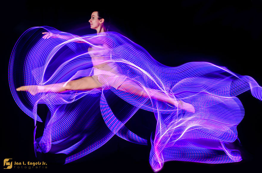Balled Project: I Show The Movement Of Ballet Dancers With Long Exposure Photography Balled Project: I Show The Movement Of Ballet Dancers With Long Exposure Photography