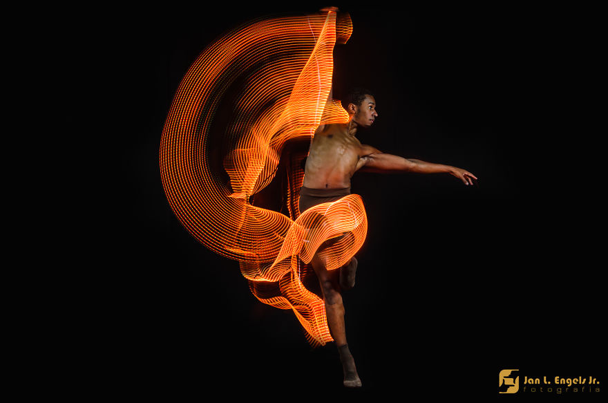 Balled Project: I Show The Movement Of Ballet Dancers With Long Exposure Photography Balled Project: I Show The Movement Of Ballet Dancers With Long Exposure Photography