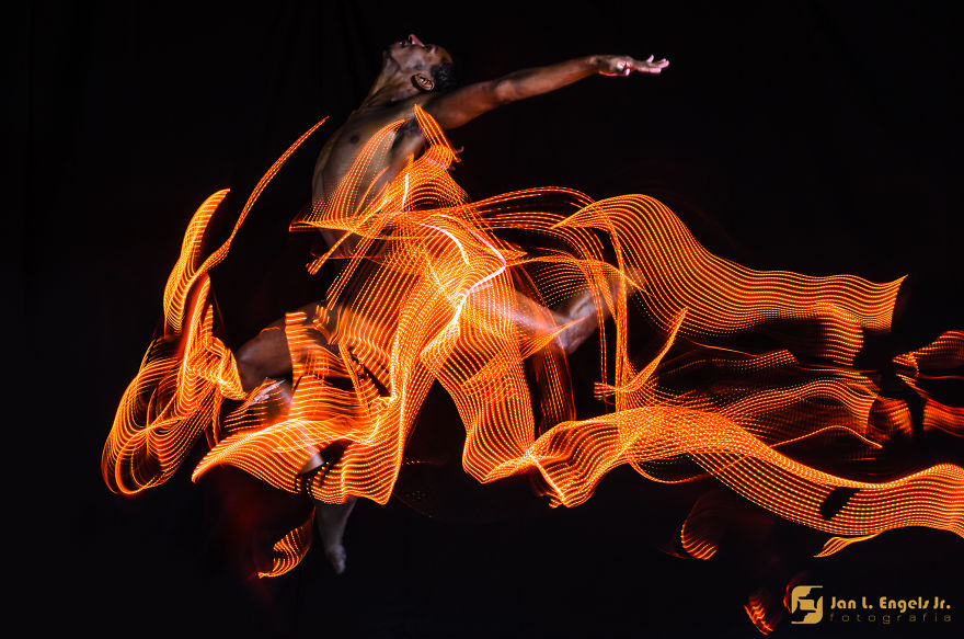 Balled Project: I Show The Movement Of Ballet Dancers With Long Exposure Photography Balled Project: I Show The Movement Of Ballet Dancers With Long Exposure Photography