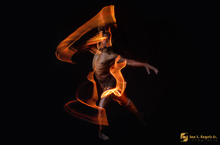 Balled Project: I Show The Movement Of Ballet Dancers With Long Exposure Photography Balled Project: I Show The Movement Of Ballet Dancers With Long Exposure Photography