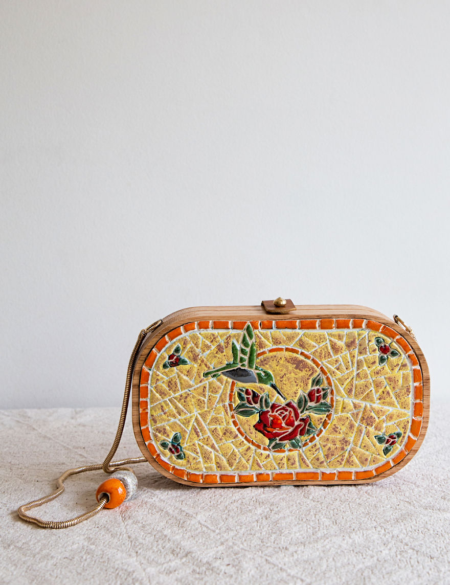 I’m Reconnecting With Nature By Creating Wood And Ceramic Mosaic Bags I’m Reconnecting With Nature By Creating Wood And Ceramic Mosaic Bags
