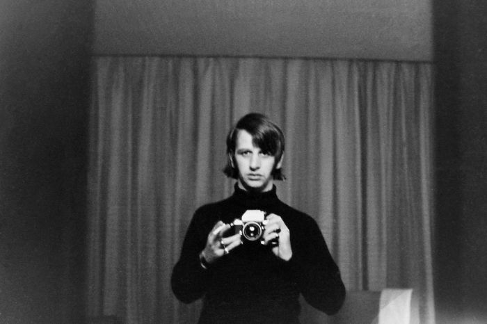 47 Vintage Celebrity Selfies Before Smartphones 47 Vintage Celebrity Selfies Before Smartphones