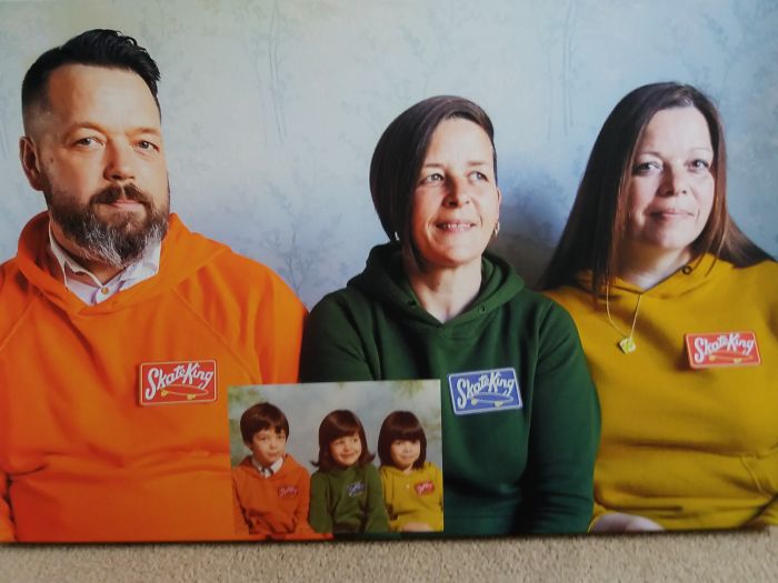 193 Siblings Who Hilariously Recreated Their Childhood Photos 193 Siblings Who Hilariously Recreated Their Childhood Photos
