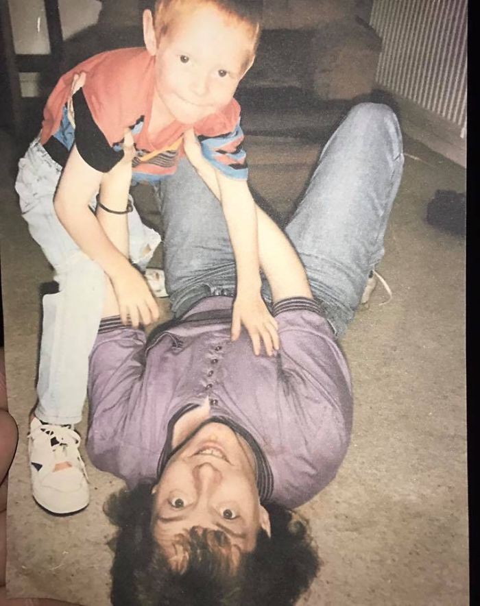 193 Siblings Who Hilariously Recreated Their Childhood Photos 193 Siblings Who Hilariously Recreated Their Childhood Photos