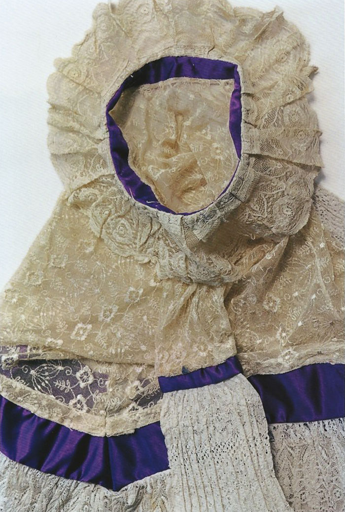 Frida Kahlo’s Hidden Wardrobe Unlocked After Almost 50 Years Frida Kahlo’s Hidden Wardrobe Unlocked After Almost 50 Years