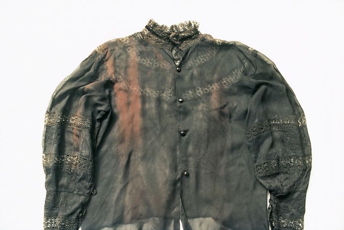 Frida Kahlo’s Hidden Wardrobe Unlocked After Almost 50 Years Frida Kahlo’s Hidden Wardrobe Unlocked After Almost 50 Years