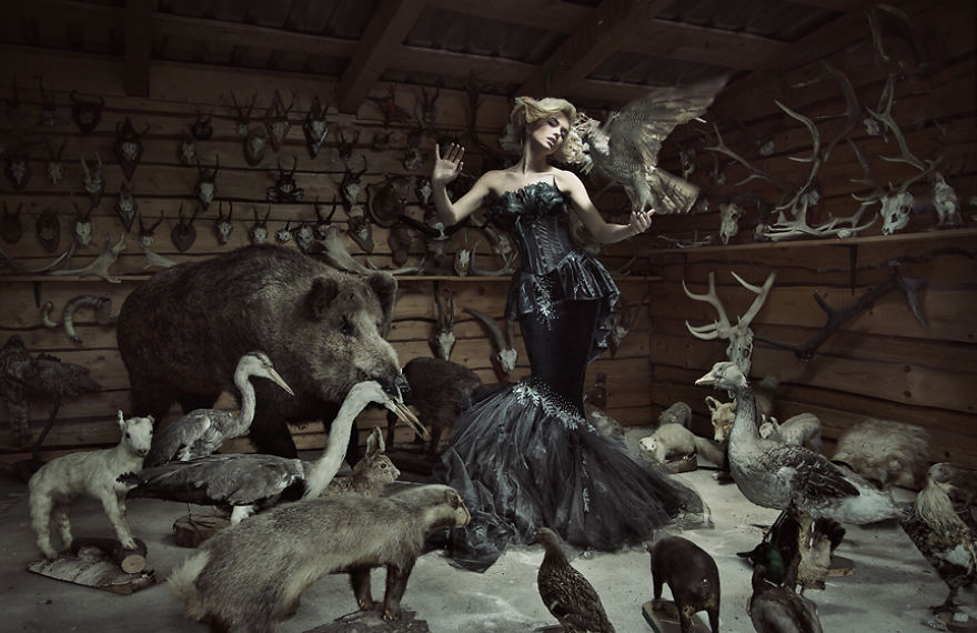 I Capture Feminine Beauty With A Touch Of Surrealism I Capture Feminine Beauty With A Touch Of Surrealism