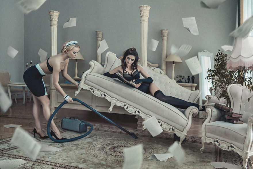 I Capture Feminine Beauty With A Touch Of Surrealism I Capture Feminine Beauty With A Touch Of Surrealism