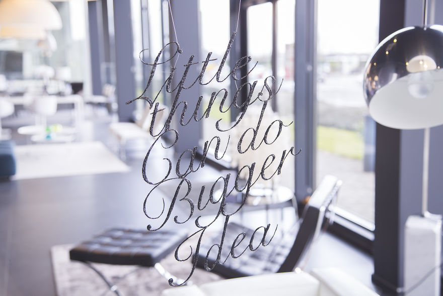 This Pen Allows You To Draw In Mid-Air This Pen Allows You To Draw In Mid-Air