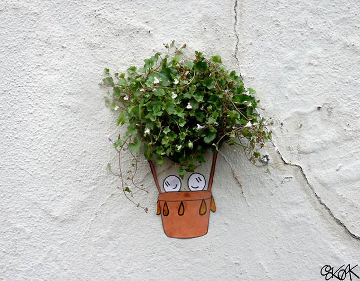 50 Amazing Street Art Installations That Cleverly Interact With Nature