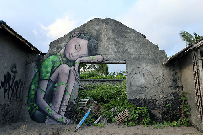 50 Amazing Street Art Installations That Cleverly Interact With Nature