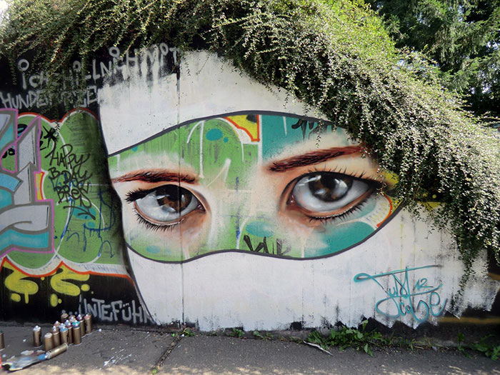 50 Amazing Street Art Installations That Cleverly Interact With Nature