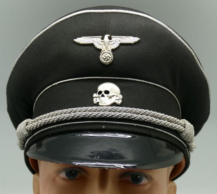 314 Of The Funniest Reactions To United Airlines Violently Dragging A Man Off A Plane (Add Yours)