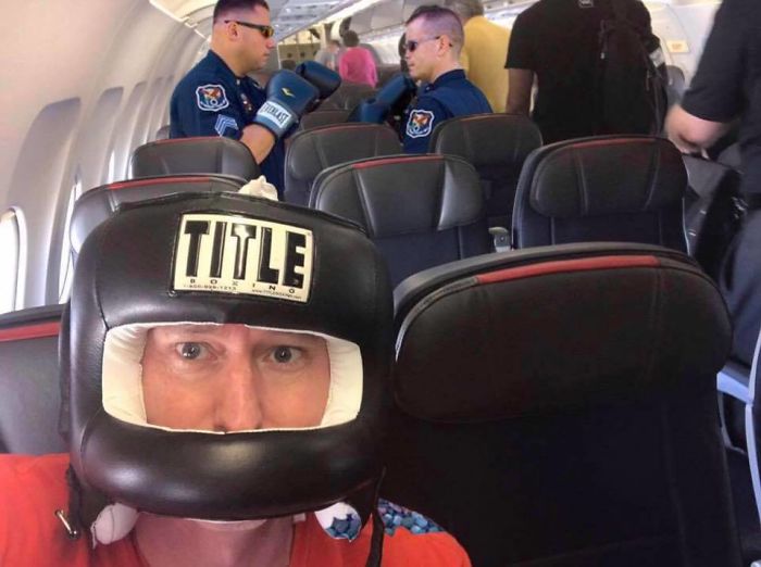 314 Of The Funniest Reactions To United Airlines Violently Dragging A Man Off A Plane (Add Yours)