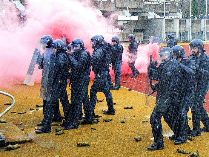 314 Of The Funniest Reactions To United Airlines Violently Dragging A Man Off A Plane (Add Yours)