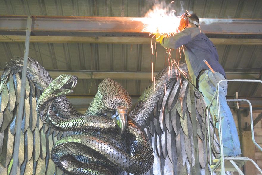I&#8217;ve Created A Monumental Eagle Sculpture From Metal