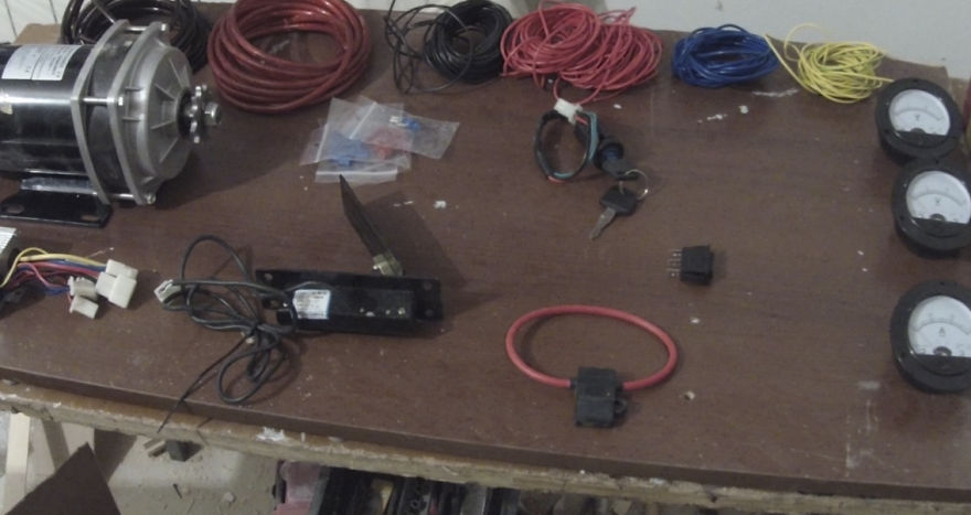 My Son Loves Vintage Cars, So I Made Him This Electric Replica From 20s