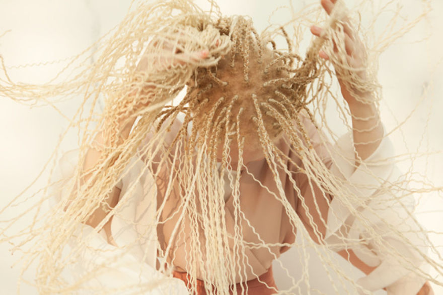 Albino Twins From Brazil Are Taking The Fashion Industry By Storm With Their Unique Beauty Albino Twins From Brazil Are Taking The Fashion Industry By Storm With Their Unique Beauty