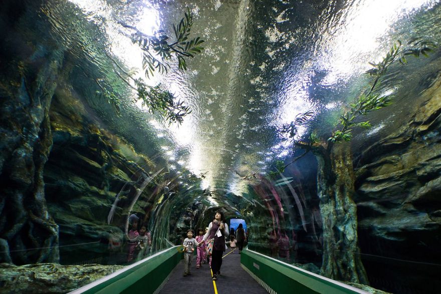 I Found Inside Photos Of The World&#8217;s Newest Mega-Skyscraper