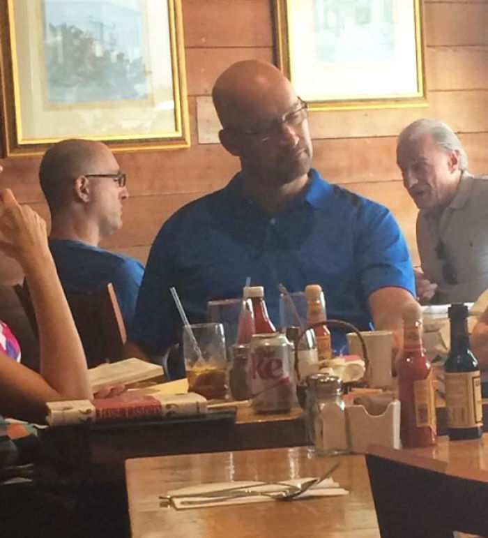 59 Real Life Glitches Caught On Camera 59 Real Life Glitches Caught On Camera