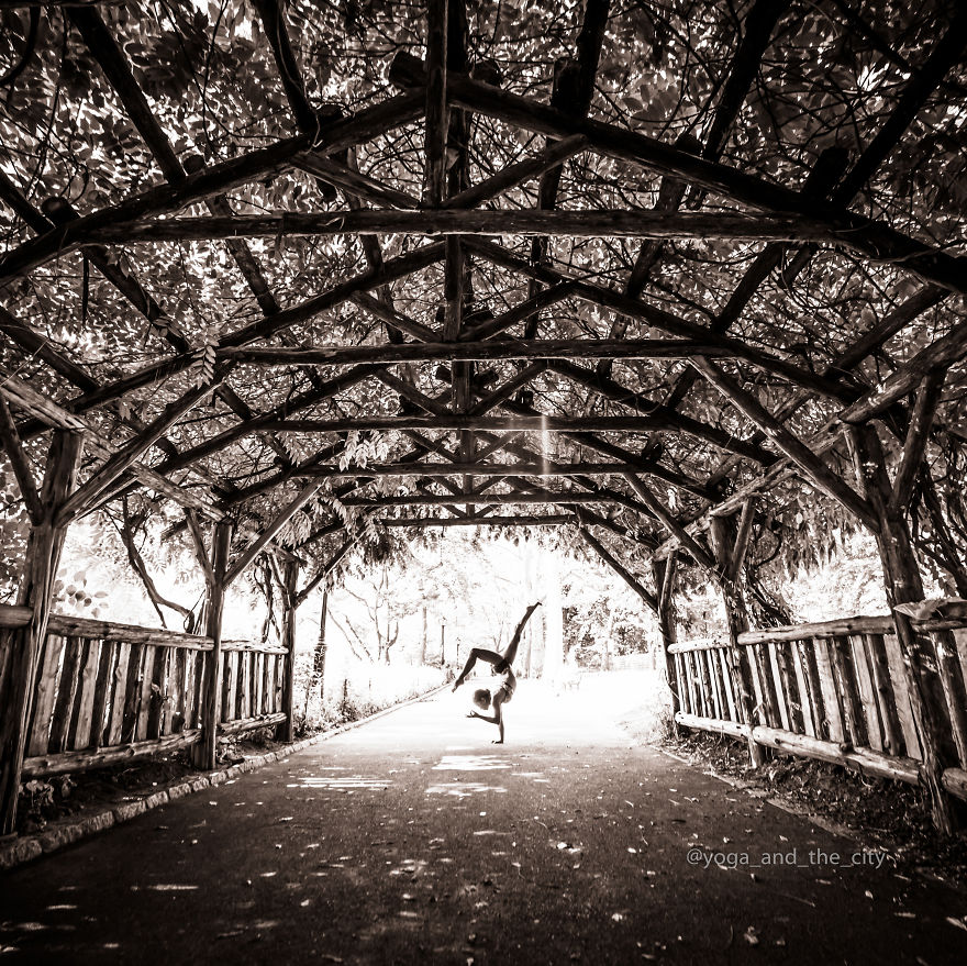 Yoga And The City: Chaos And Meditation Combined In My Newest Photo Project Yoga And The City: Chaos And Meditation Combined In My Newest Photo Project