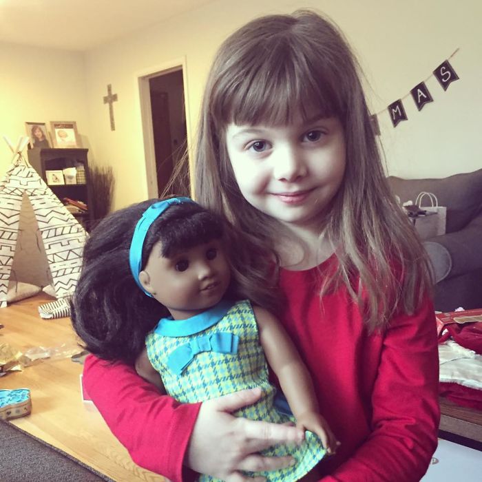 After Cashier Asks 2-Year-Old Girl If She Wants Doll That Looks &#8216;More Like Her,&#8217; Toddler Brilliantly Shuts Her Down