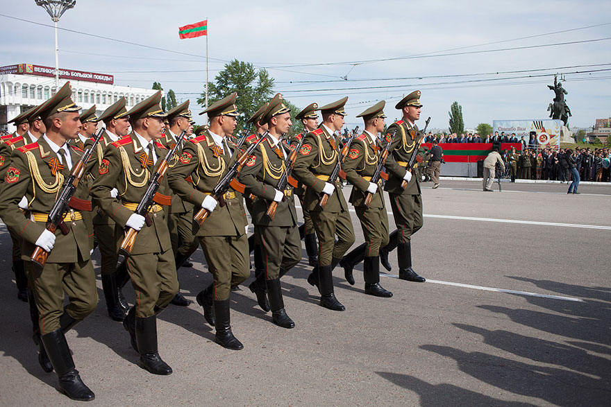 Photographer Captures Life In A Country That Doesn’t Exist Photographer Captures Life In A Country That Doesn’t Exist