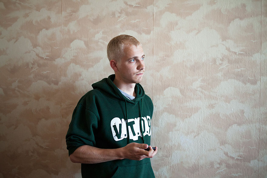 Photographer Captures Life In A Country That Doesn’t Exist Photographer Captures Life In A Country That Doesn’t Exist