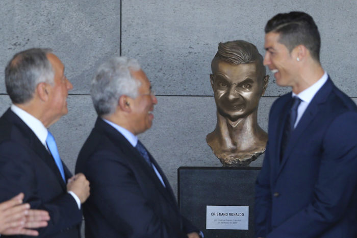 112 Of The Funniest Reactions To Cristiano Ronaldo’s New Statue (Add Yours) 112 Of The Funniest Reactions To Cristiano Ronaldo’s New Statue (Add Yours)