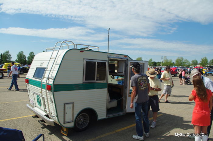 Rare 1970s Volkswagen Beetles Converted Into Mobile Homes, A.K.A. “Bug Campers” Rare 1970s Volkswagen Beetles Converted Into Mobile Homes, A.K.A. “Bug Campers”