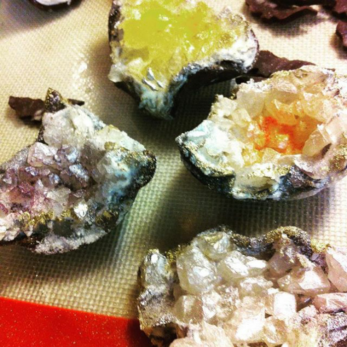 68 Geode Sweets That Are Too Pretty To Eat 68 Geode Sweets That Are Too Pretty To Eat