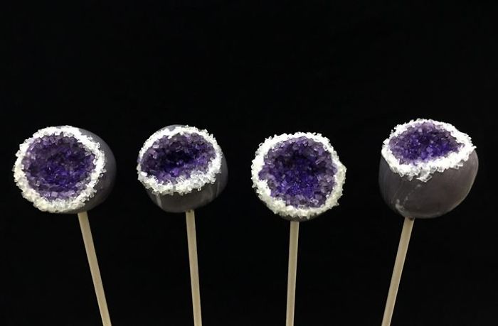 68 Geode Sweets That Are Too Pretty To Eat 68 Geode Sweets That Are Too Pretty To Eat