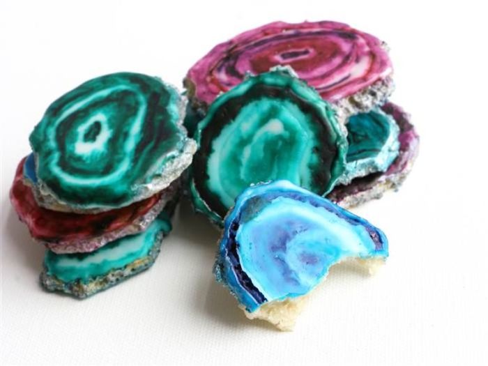 68 Geode Sweets That Are Too Pretty To Eat 68 Geode Sweets That Are Too Pretty To Eat