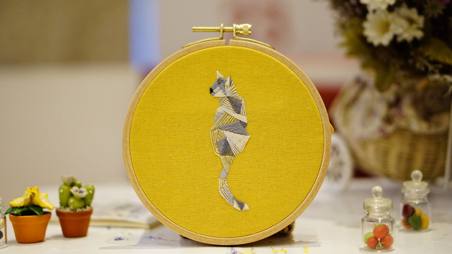 I Found Out How To Brighten The Wall With Hand Embroidery Hoop Art