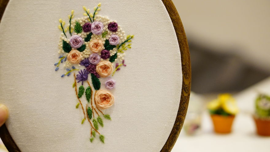 I Found Out How To Brighten The Wall With Hand Embroidery Hoop Art