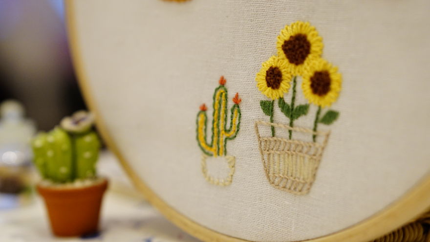 I Found Out How To Brighten The Wall With Hand Embroidery Hoop Art