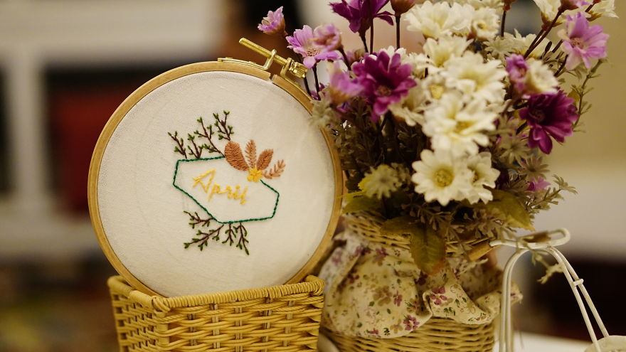 I Found Out How To Brighten The Wall With Hand Embroidery Hoop Art