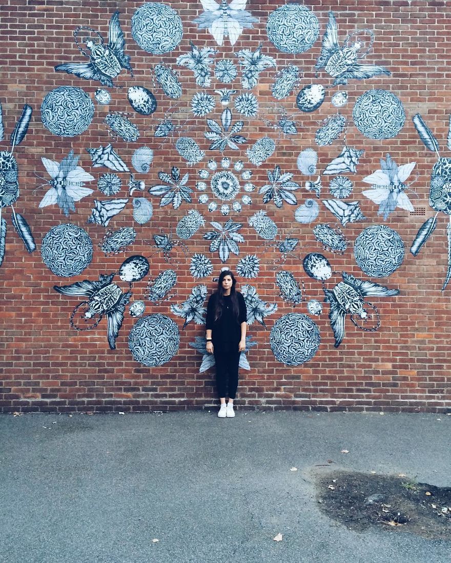 I Find The Symmetrical Centre Point Of Epic Places Around The World I Find The Symmetrical Centre Point Of Epic Places Around The World