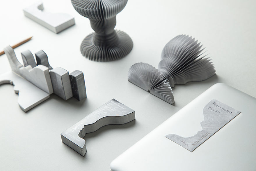 Face Or Vase? Rubin Vase Sticky Notes Show You The Figure-Ground Illusion With Human Evolution History