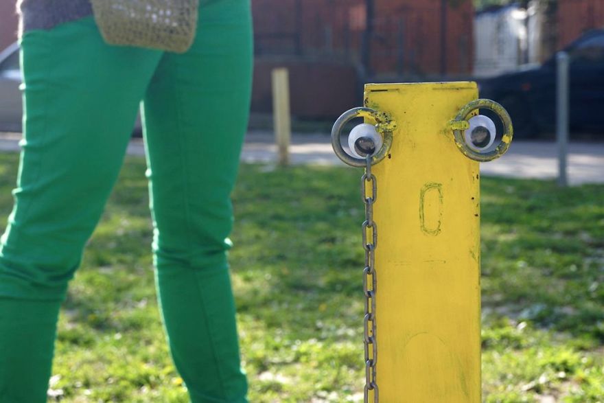I Bring Bulgarian Streets To Life By Putting Googly Eyes On Random Objects