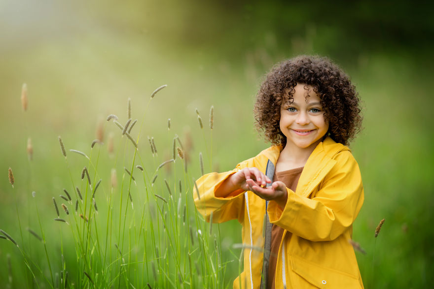 I Photograph Children Outdoors To Showcase Great Britain&#8217;s Incredible Colourful Seasons