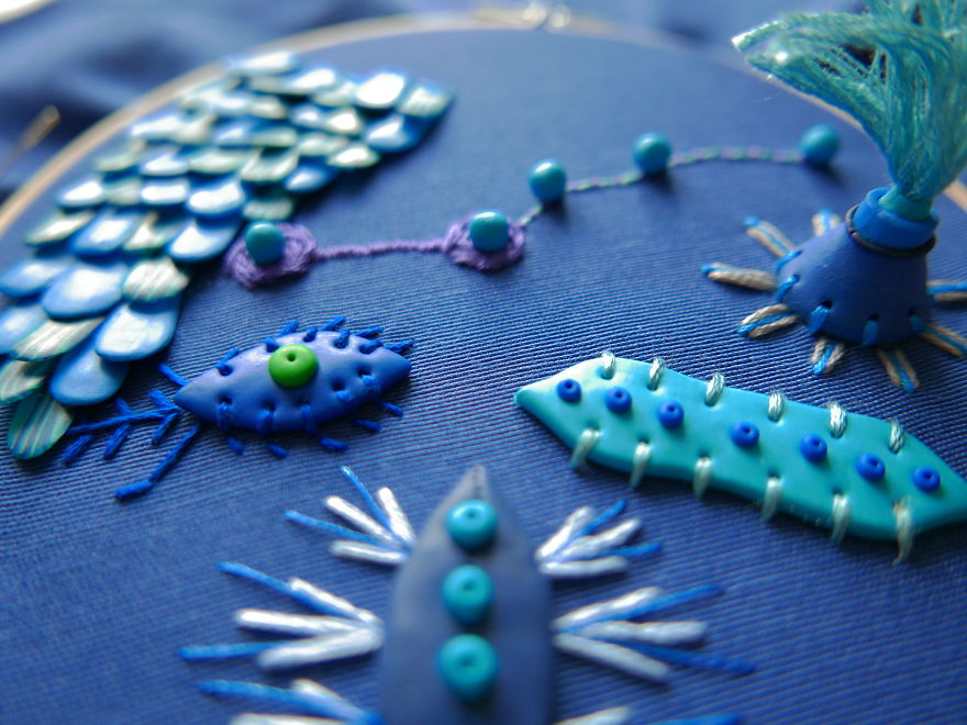 I Create Unpredictable Art With My Experimental Embroidery I Create Unpredictable Art With My Experimental Embroidery